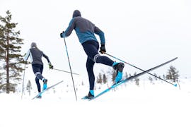 2 people are participating in private cross-country skiing lessons for all levels with NTC Sport Skischule Oberstdorf.