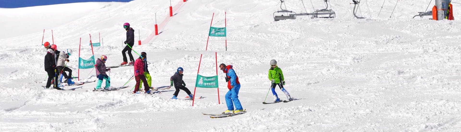 slalom-skiing-lessons-teens-and-adults-esf-la-plagne-hero