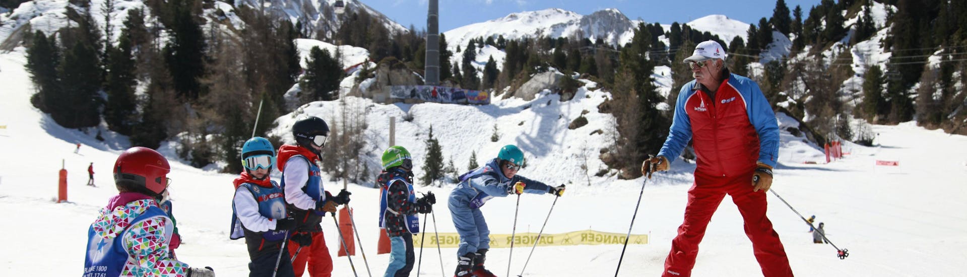 Skilessen voor kinderen vanaf 5 jaar voor alle niveaus met Skischool ESF La Plagne - Hero image