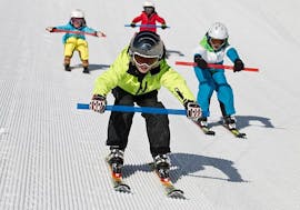 Lezioni di sci per bambini a partire da 4 anni per tutti i livelli con Skischule Pöschl am Arber.
