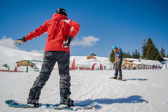 Almenwelt Lofer - Snowboarding Lessons (from 8 y.) for First Timers