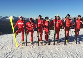 Ski instructors of the ski school Kreischberg - Mayer during the adult ski lessons for beginners.