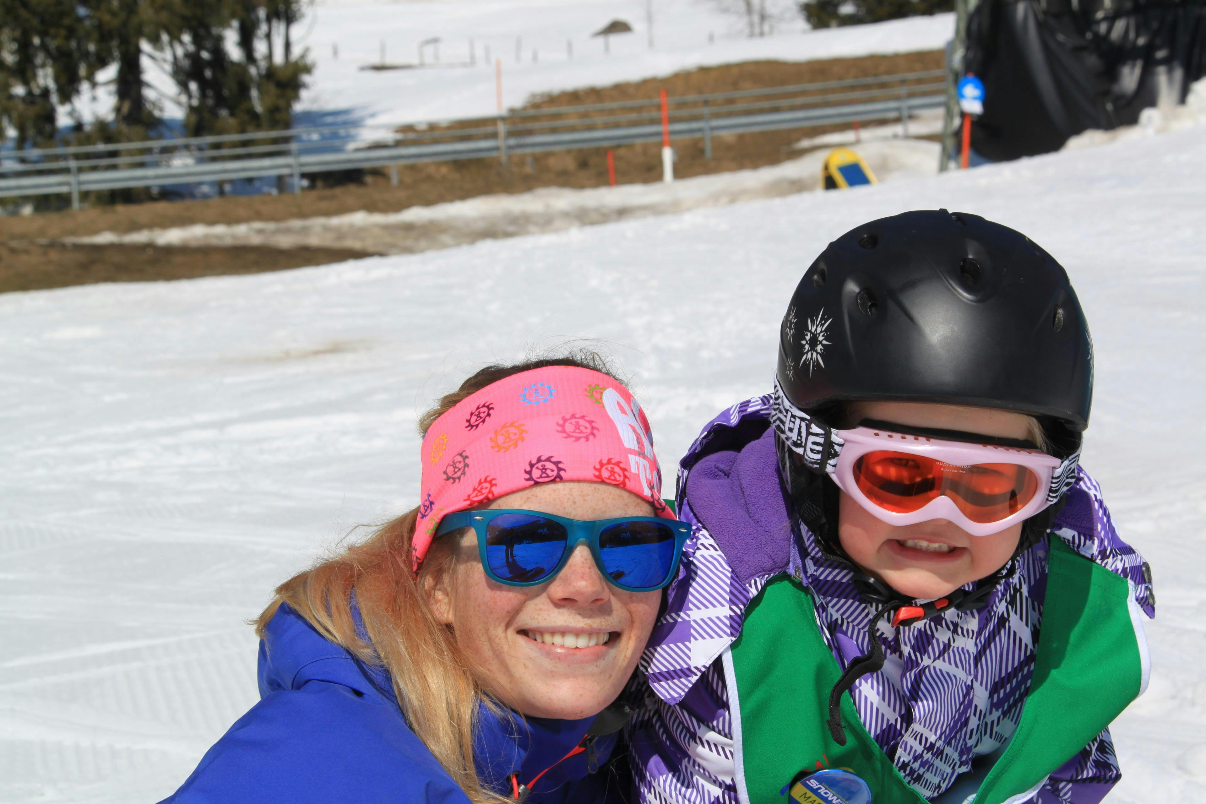 Private Ski Lessons for Kids of All Levels from Schneesportschule SnowPlus Balderschwang A couple smiling during their Private Ski Lessons for Kids of All Levels from Schneesportschule SnowPlus Balderschwang.