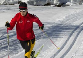 Ein Langläufer während seinem Privaten Langlaufkurs für alle Altersgruppen & Levels mit Schneesportschule SnowPlus Balderschwang.