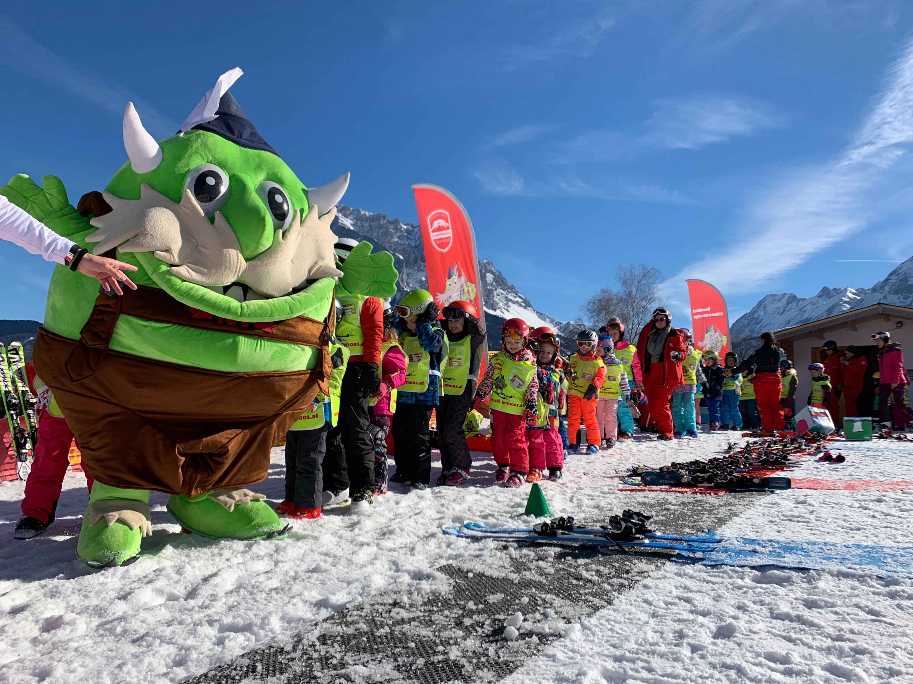 Cours De Ski Enfants Dès 3 Ans - Premier Cours | École De Ski Lermoos ...