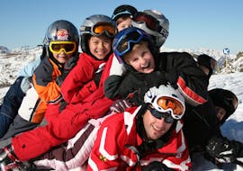 Kids Ski Lessons (7-14 y.) + Ski Hire Package for all Levels with Skischule Mösern - Seefeld