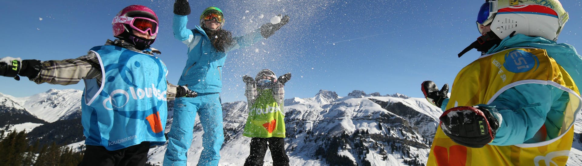 Kids are doing Kids Ski Lessons (6-13 y.) for Beginners - Holidays with our partner ESI St Christophe Les Deux Alpes.