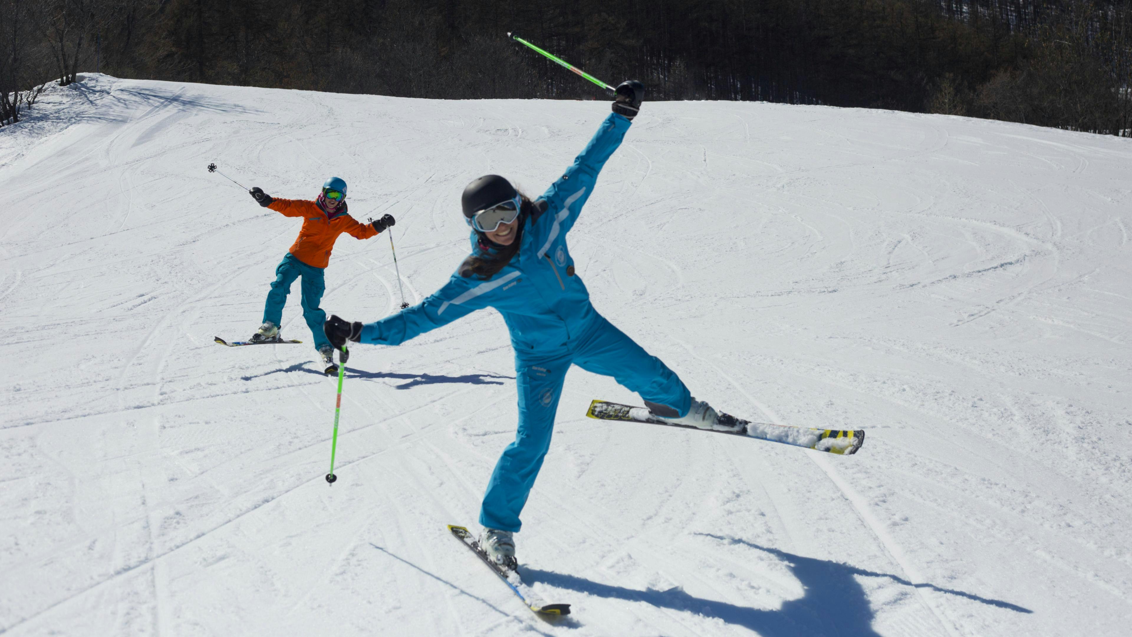Un enfant prend un Cours particulier de ski Enfants pour Tous âges avec St Christophe Les Deux Alpes. 