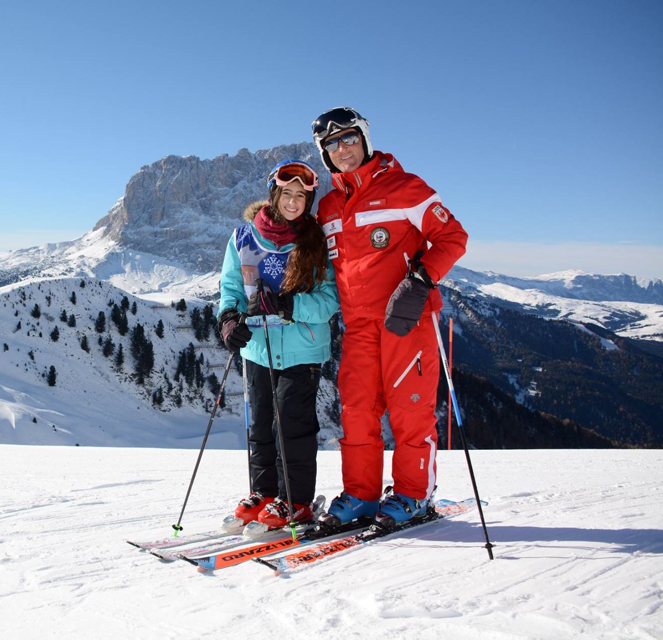Skilessen voor kinderen vanaf 10 jaar - gevorderd met Scuola di Sci e Snowboard Selva.