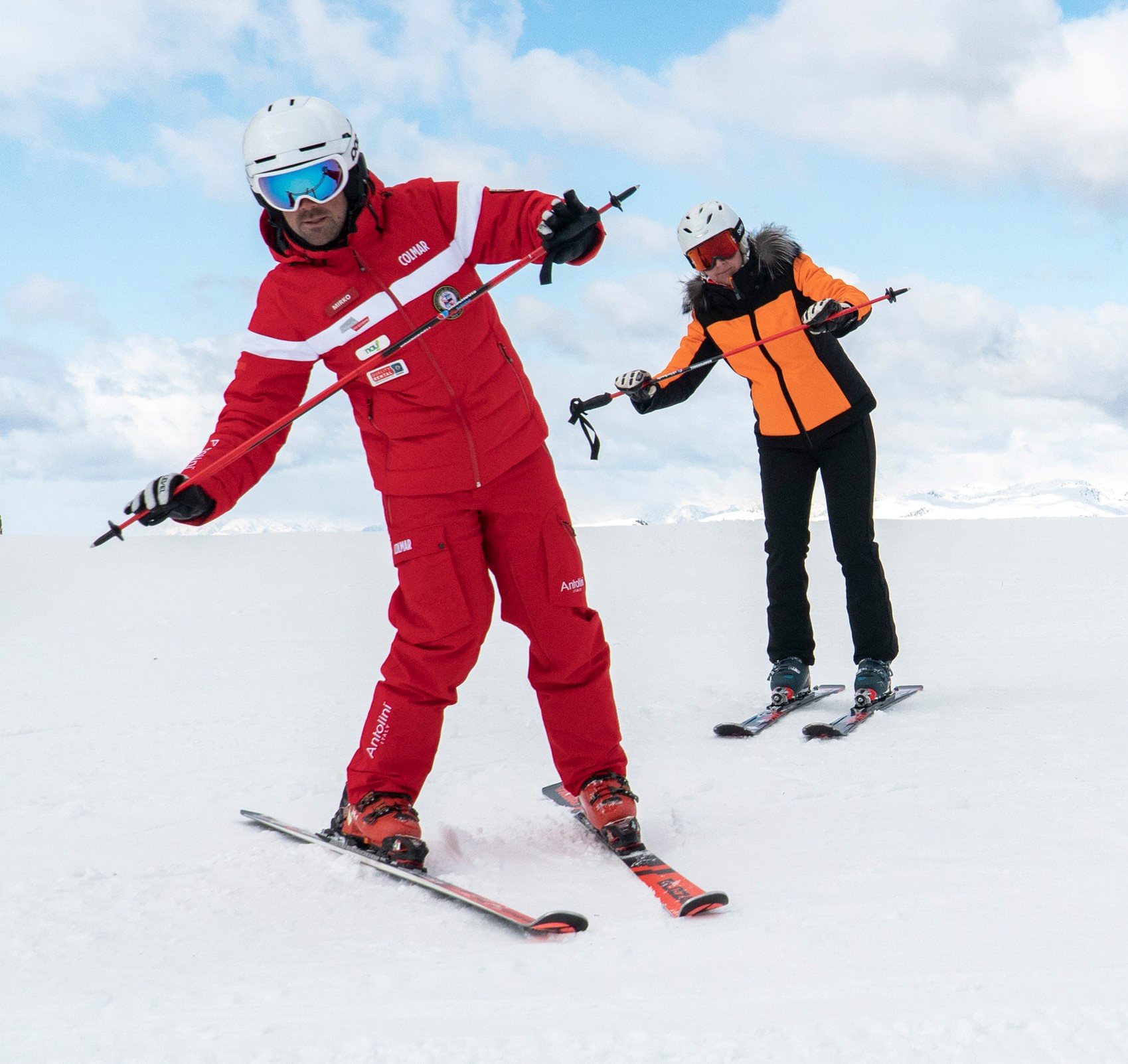 First exercises on the slopes of Val Gardena for this participant of one of the adults ski lessons for beginners.