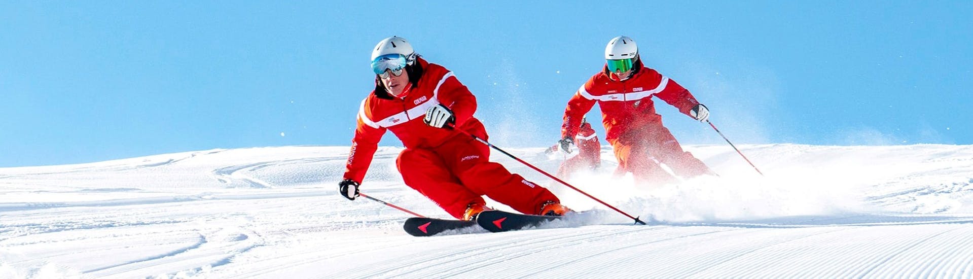Clases de esquí para adultos a partir de 18 años para avanzados.