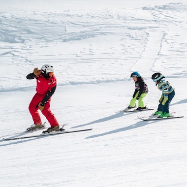 Kids Ski Lessons (4-16 y.) for Beginners