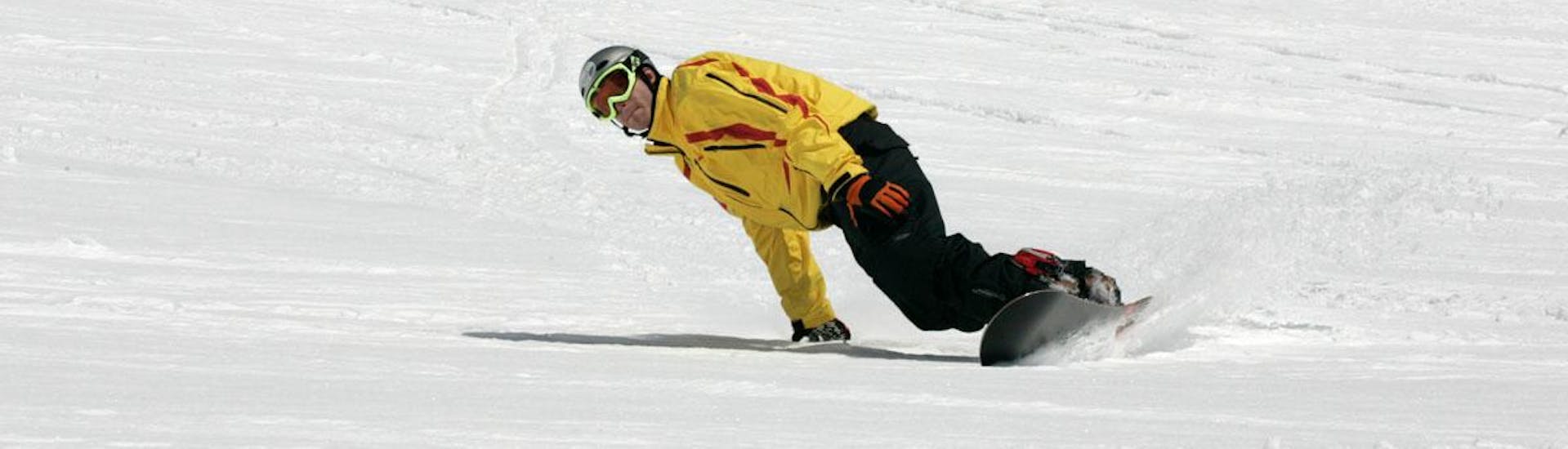 Snowboardkurs für Erwachsene für Anfänger.