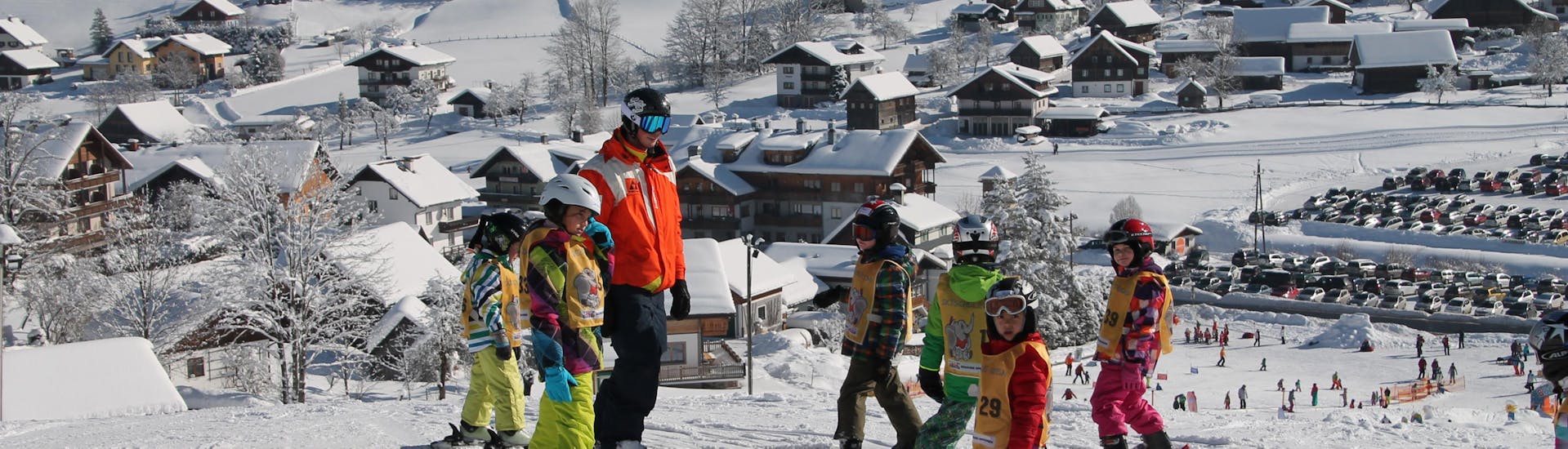 Ski Privatlehrer für Kinder - Alle Altersgruppen mit Skischule Gosau - Hero image
