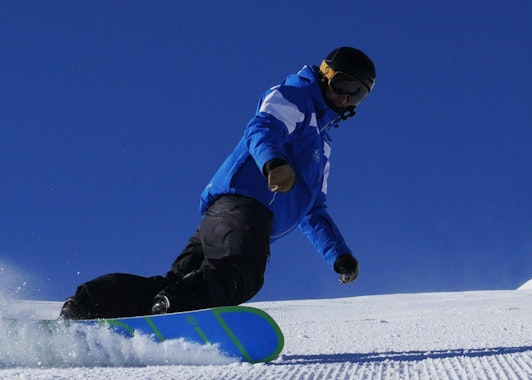 Adult Snowboarding Lessons for All Levels