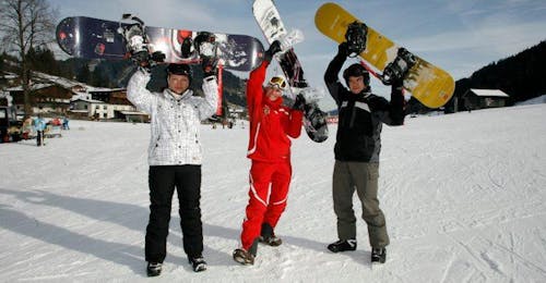 Privé Snowboardlessen voor Alle Niveaus en Leeftijden met Happy Skischule Wildschönau Privé Snowboardlessen voor Alle Niveaus en Leeftijden met Happy Skischule Wildschönau.