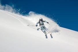 Private Off-Piste Skiing Lessons for Advanced Adults from Ski School Snowacademy Gastein.