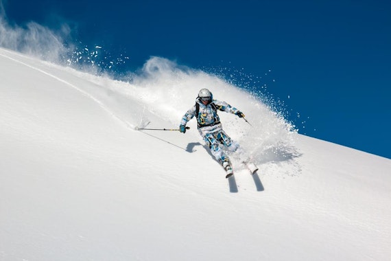 Private Off-Piste Skiing Lessons for Advanced Adults
