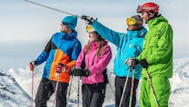 Des adultes font des Cours de ski Adultes pour Tous niveaux avec Starski Grand Bornand.