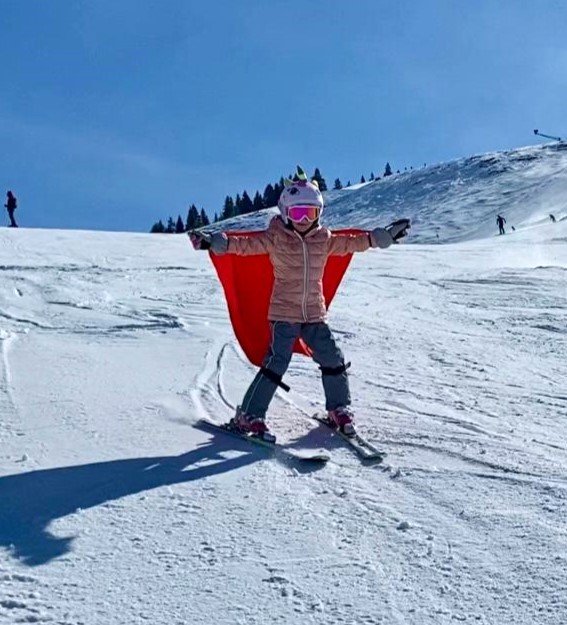 Clases de esquí privadas para niños a partir de 5 años para todos los niveles con Alpinskischule Edelweiss Kirchberg.
