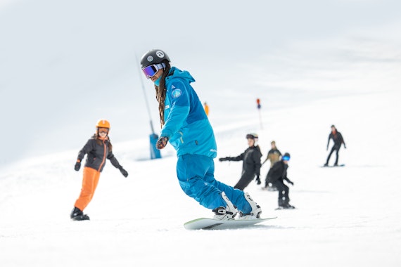 Snowboarding Lessons (from 8 y.) for First Timers