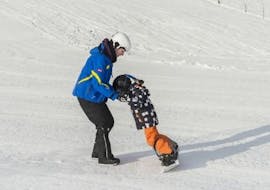 Privé snowboardlessen voor alle niveaus met Ski School Vreni Schneider Elm.