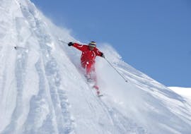 Lezioni private di sci fuori pista per tutti i livelli con Wintersportschule Hochpustertal.