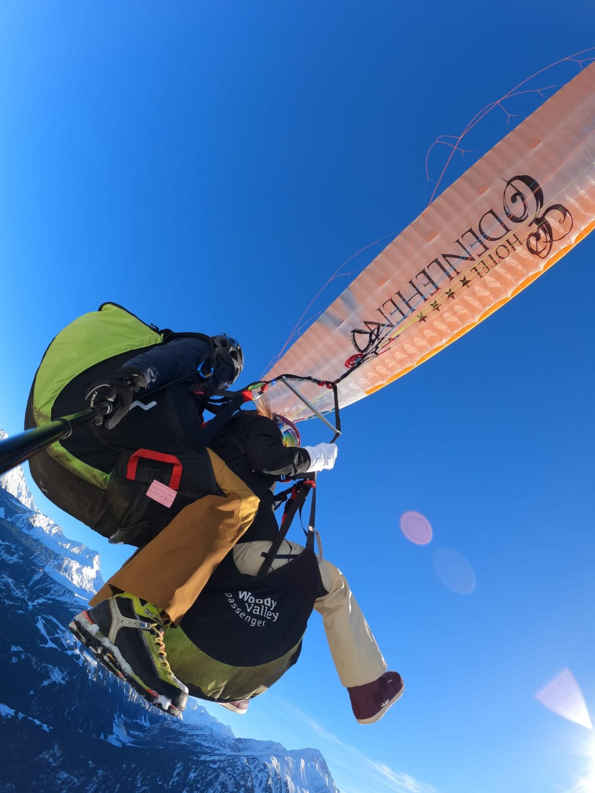 Tandem Paragliding in Mayrhofen in Zillertal - Thermal Flight from Fly 2095 Zillertal.