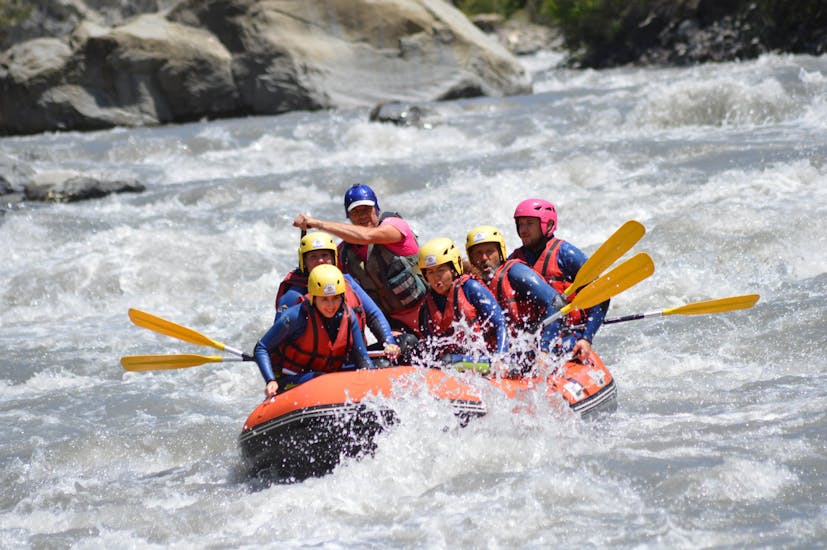 A group of people during the Rafting on the Ubaye River - Full Tour with Rapid'Eau Ubaye.