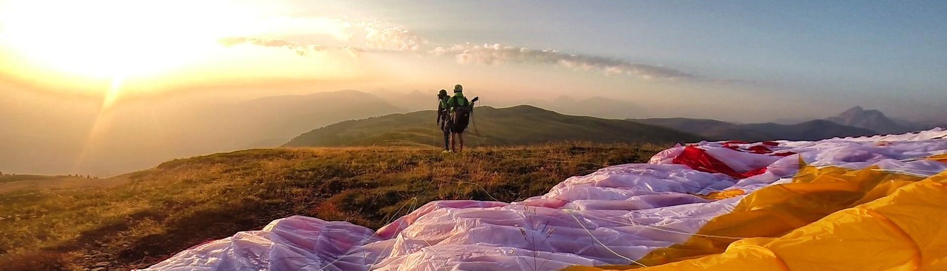 Tandem Paragliding in Val Pusteria - Hike & Fly at Sunrise.