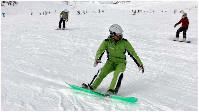 Sölden - Snowboarding Lessons for Kids & Adults - All Levels