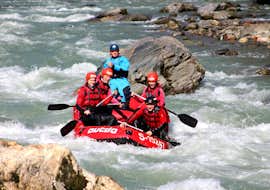 White Water Rafting on the Salzach River near Zell am See with Outdo Zell am See Rafting & Canyoning A rafting group conquering the waves and rapids of Salzach river on their Rafting Tour "Wild Water" together with an experienced guide from Outdo Zell am See Rating & Canyoning.