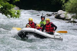 People on the raft during the Rafting on the Isère River in Landry for Families with Evolution 2 Peisey Vallandry - H2o Sport.