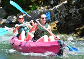 8km Kayak & Canoe Hire in Ardèche - Mini-Tour with Aigue Vive Ardèche Having rented a high-quality canoe at Aigue Vive, two friends are enjoying the peaceful descent during the Mini-Tour 8km in Ardèche.