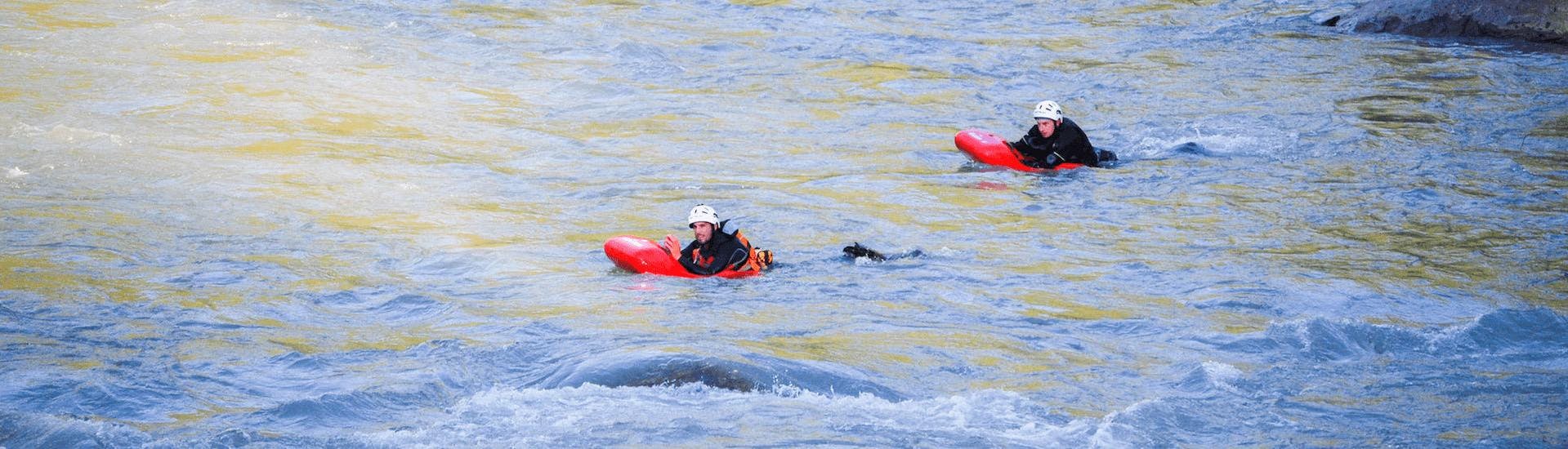 Un partecipante si diverte durante l'Hydrospeed Fun sull'Adda con Indomita Valtellina River.