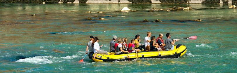 People in a boat while Soft Rafting on the Rhine River for Groups with MB Events & Adventures Allgäu & Bodensee.