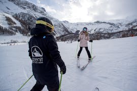 Lezioni private di sci per adulti per principianti con Ski school Ski Zenit Saas-Fee.