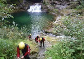 Canyoning in the Rio Laghetto with Eddyline - The River Experience Valsesia Several people are going up during their Canyoning in the Rio Laghetto with Eddyline - The River Experience Valsesia.