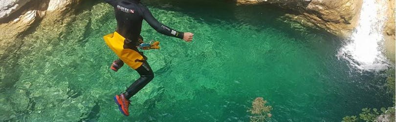 Klassieke canyoning in de Chalamy met Canyoning Centre Valle d'Aosta.