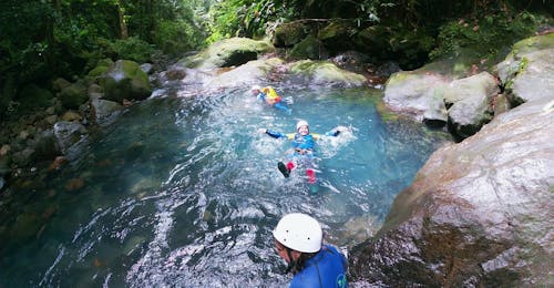 Sportliche Canyoning-Tour in Guadeloupe - La Soufrière mit Vert Intense Guadeloupe Sportliche Canyoning-Tour in Guadeloupe - La Soufrière mit Vert Intense Guadeloupe.