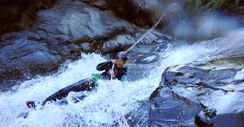 Sportliche Canyoning-Tour in Cilaos - Canyon de Bras Rouge mit Cilaos Aventure La Réunion Sportliche Canyoning-Tour in Cilaos - Canyon de Bras Rouge mit Cilaos Aventure La Réunion.