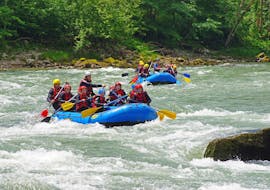Picture of a family enjoying the Rafting on the Enns in Gesäuse National Park for Families with Adventure Outdoor Strobl (AOS) Gesäuse.
