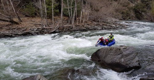 Rafting en el Río Genil cerca de Córdoba para Familias con Karma Turismo Activo Andalucía Rafting en el Río Genil cerca de Córdoba para Familias con Karma Turismo Activo Andalucía.