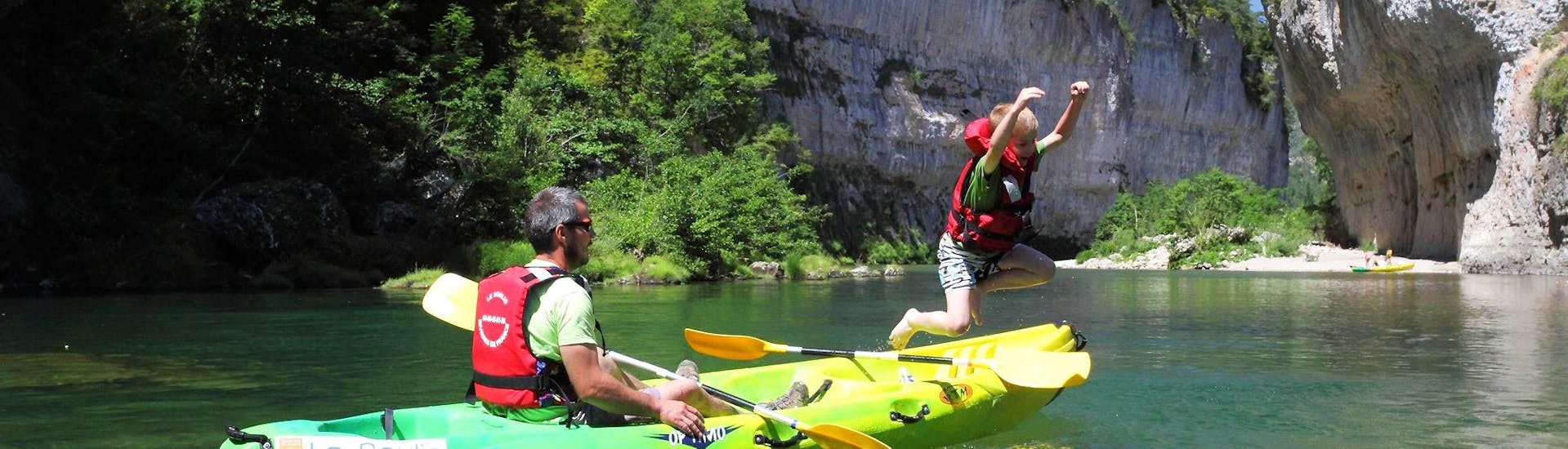 Kayak e canoa di media difficoltà a La Malène - Tarn River.