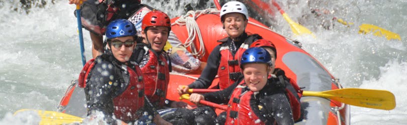 Rafting di media difficoltà a Scuol - Inn (Svizzera) con Engadin Adventure.