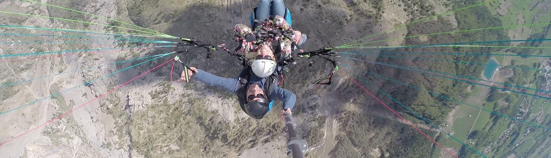 Tandem Paragliding "Getaway" - Barre des Ecrins.
