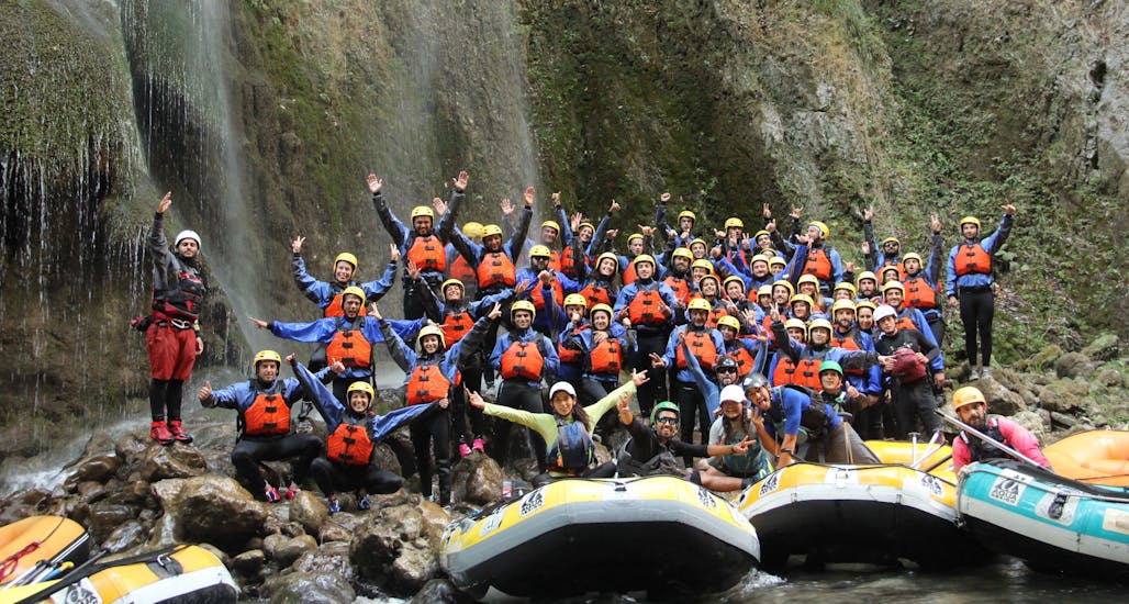 All the group gathered for a beautiful of picture full of joy and happiness during the Adventure Rafting in the Lao Gorges with Pollino Rafting.