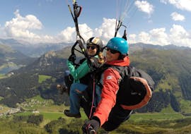 Classic Tandem Paragliding in Davos Klosters with Joyride Paragliding Davos