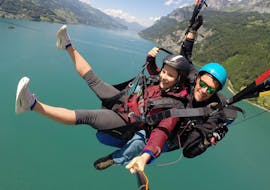 Classic Tandem Paragliding at Walensee with Joyride Paragliding Davos