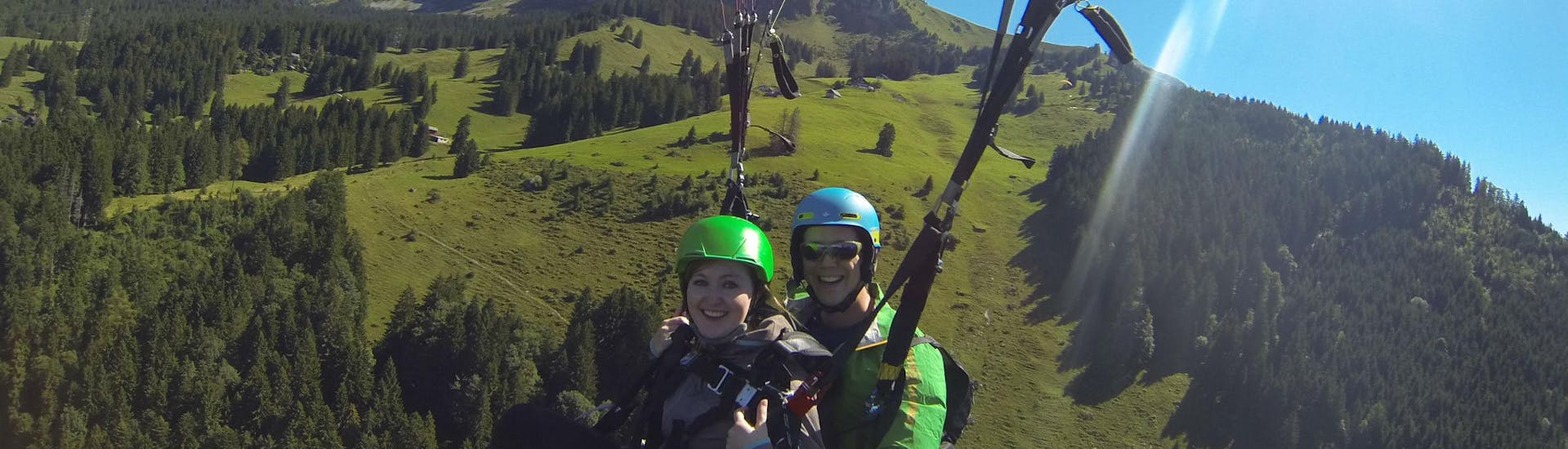 Tandem Paragliding in the Glarnerland - Entry.